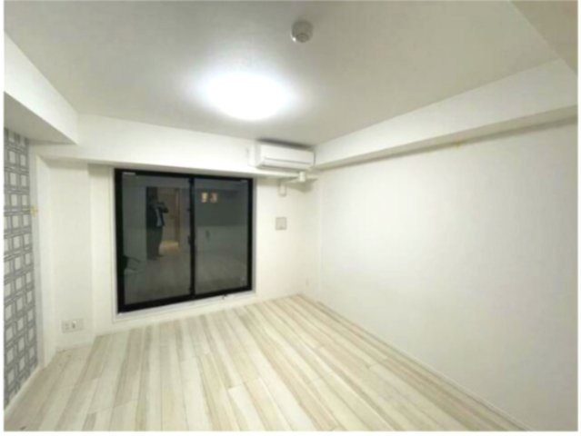 ガリシア蒲田サウスの居間・リビング|同建物内、別のお部屋の参考写真になります。