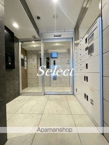横浜市神奈川区青木町の賃貸マンションのロビー