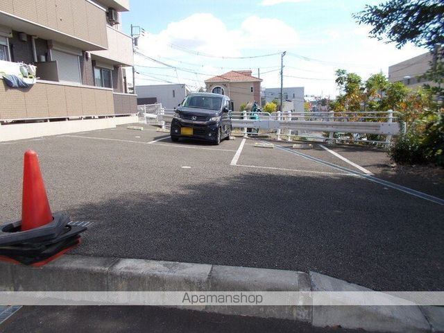 エスポアⅡの駐車場