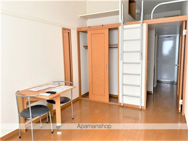 レオパレスフロール市沢の内装