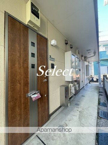 カリヨン港南のロビー