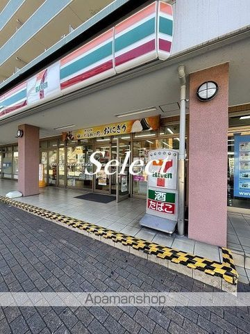ＥＶＥＲ　ＬＥＡＦ上大岡の周辺|セブン－イレブン横浜上大岡駅前店 コンビニ 842m 