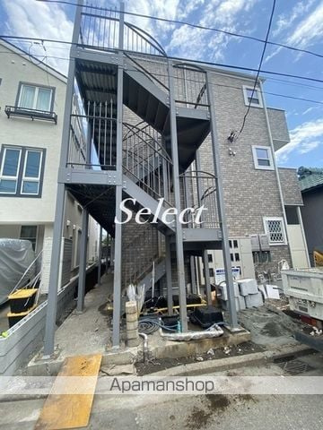 横浜市金沢区洲崎町のアパートの外観
