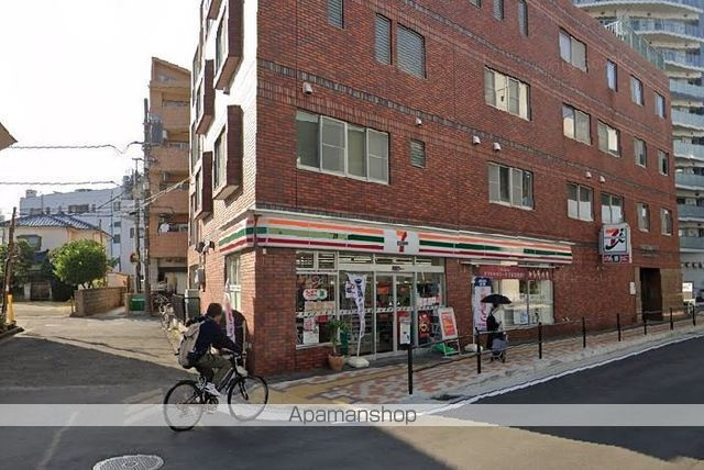 横浜市金沢区洲崎町のアパートの周辺|セブンイレブン　横浜金沢八景駅前 コンビニ 639m 