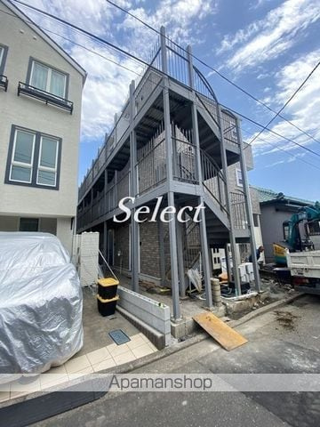 横浜市金沢区洲崎町のアパートの外観