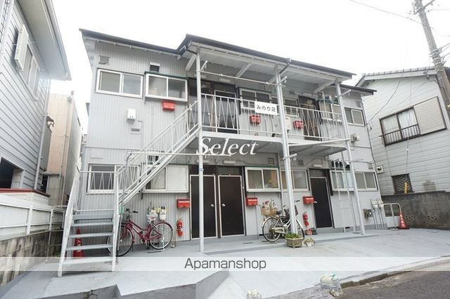 横浜市磯子区杉田５丁目のアパートの外観