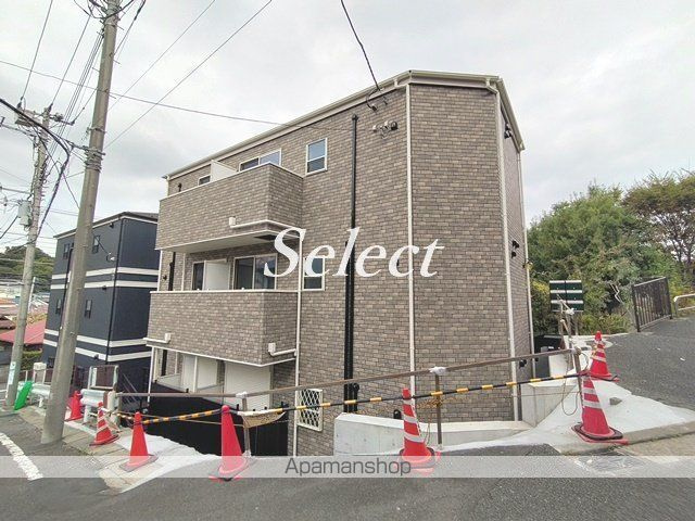 ハーミットクラブハウス杉田の外観