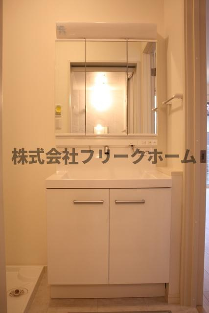三鷹市井の頭２丁目のタウンの洗面所