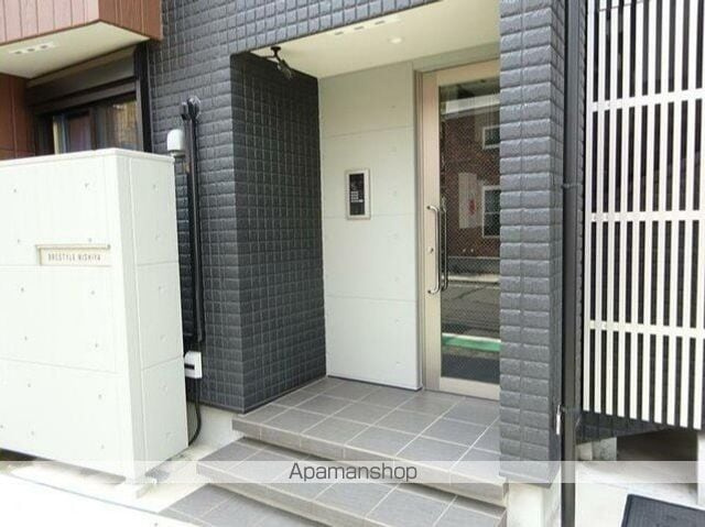ＢＲＥＳＴＹＬＥ　ＮＩＳＨＩＹＡのエントランス