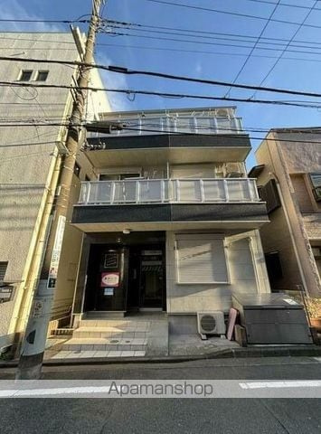 リーヴェルポート横浜和田町のエントランス