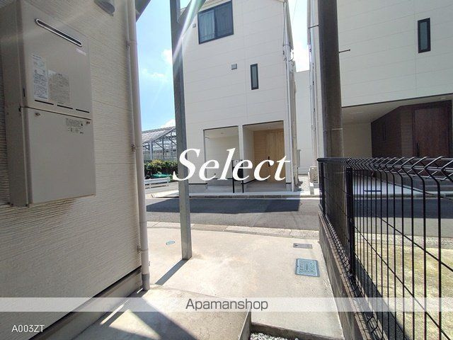 横浜市保土ケ谷区釜台町のアパートのロビー