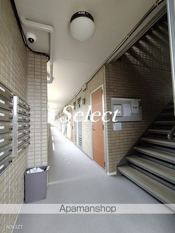 サニーフラット三ツ沢のロビー