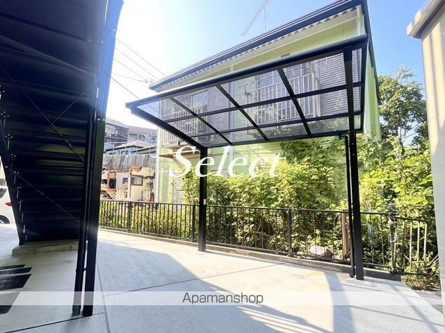 横浜市南区六ツ川１丁目のアパートのロビー