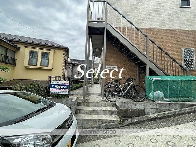 ＫＡＮＯ　Ｃ’ＥＳＴ　ＭＯＩ横浜Ⅱのエントランス