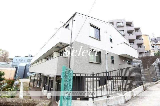 スピカハイツ弘明寺の外観
