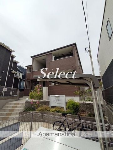 横浜市中区本郷町３丁目のアパートの外観