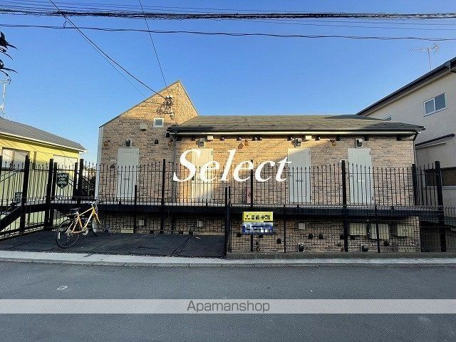 横浜市中区本郷町３丁目のアパートの外観