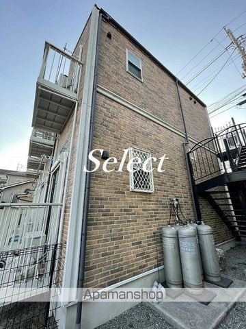 横浜市中区本郷町３丁目のアパートの外観