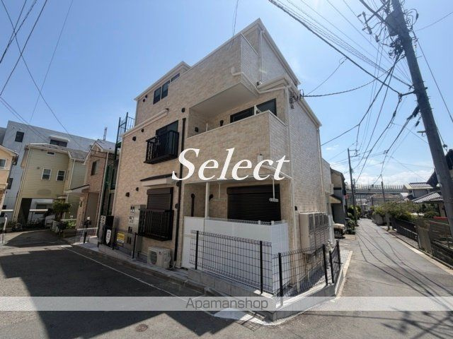 ＱＵＩＥＴ　ＣＲＡＢ　ＨＯＵＳＥ　ニーシャ