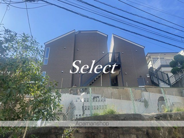 横浜市中区鷺山のアパートの外観