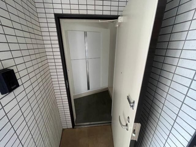 ラヴィエント南千住Ⅴの玄関