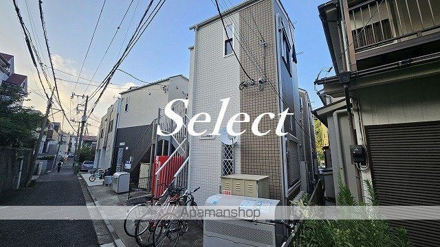 横浜市西区藤棚町２丁目のアパートの外観