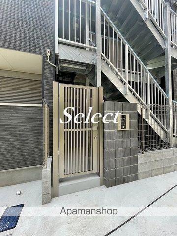 ラソルティ横浜のエントランス