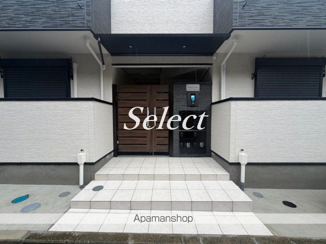 ＭＡＩＳＯＮ　ＣＡＬＭＥのエントランス