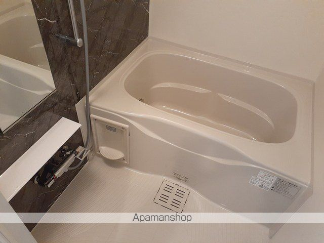コンテ　Ｍの内装