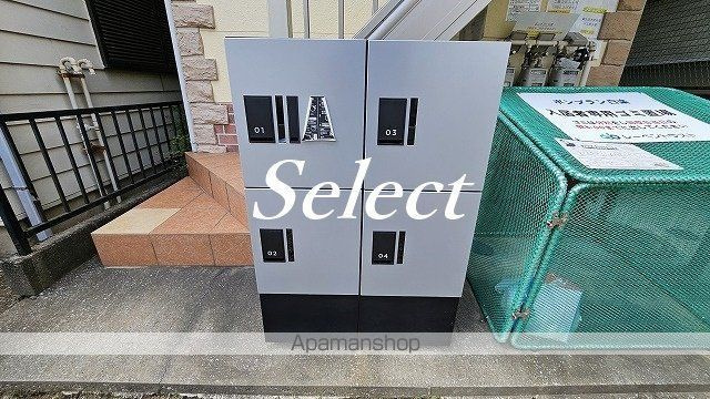ボンブラン白楽のエントランス