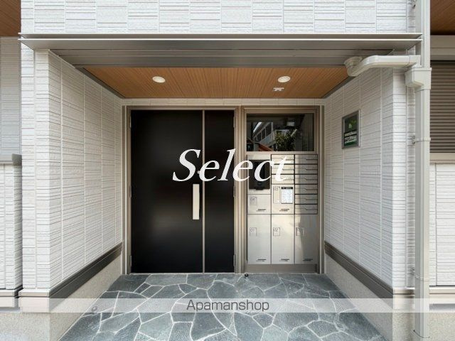 Ｄ　ＰＡＩＮＡ西寺尾のエントランス