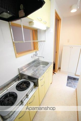 横浜市神奈川区高島台のアパートの内装