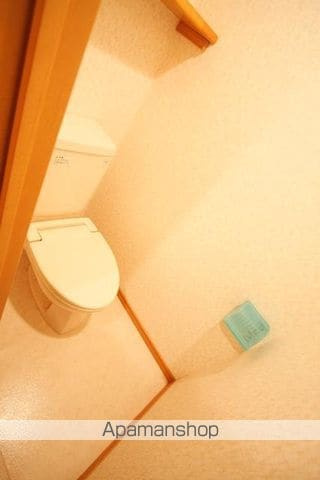 横浜市神奈川区高島台のアパートの内装