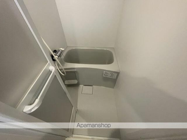 横浜市神奈川区三枚町のアパートの内装