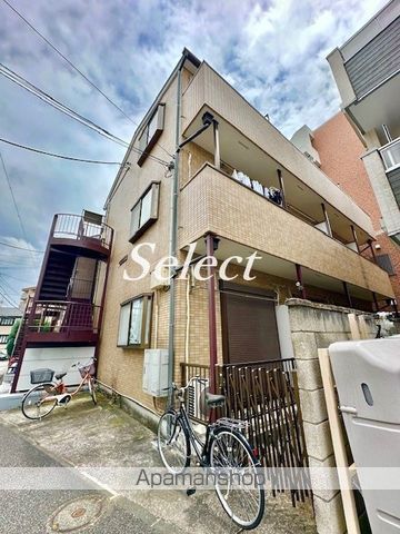 横浜市神奈川区泉町のアパートの外観