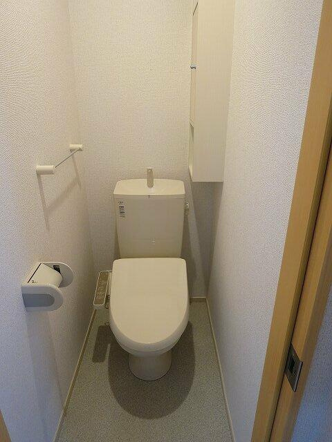 川崎市麻生区岡上５丁目のアパートのトイレ