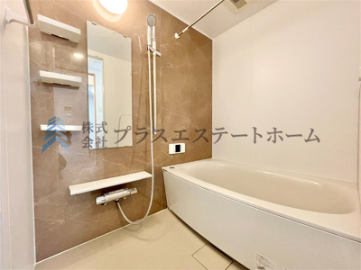 【浴室】 | ルネ神戸宮川町さくら坂 | 清潔感あふれるバスルームで、毎日の疲れを癒せます。