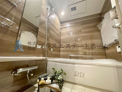 【浴室】 | アスタ新長田タワーズコート2番館 | 広々としたバスルームで、心地よいリラックスタイムを楽しめます♪日々の疲れを癒す贅沢な時間を提供します