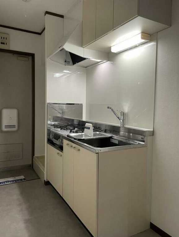 立花ハイツ　礼金０　室内洗濯機置場　TVドアホンのキッチン