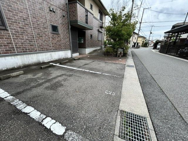 ローテローゼ自由が丘の駐車場