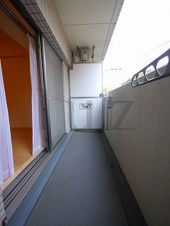 アールケープラザ新横浜Ⅲのバルコニー