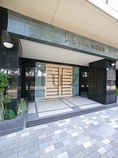 アールケープラザ新横浜Ⅲのエントランス