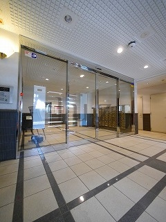 アールケープラザ新横浜Ⅲのエントランス