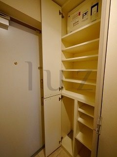 アールケープラザ新横浜Ⅲの玄関