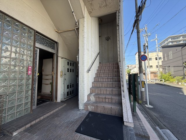 成萬ビル