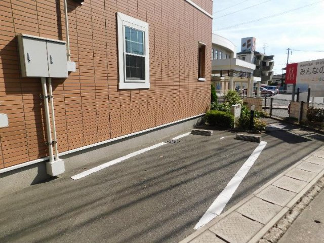 筑紫野市二日市北３丁目のアパートの駐車場|カースペースがあります