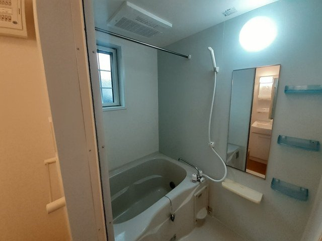 筑紫野市二日市北３丁目のアパートの浴室|ゆったり過ごせるお風呂です