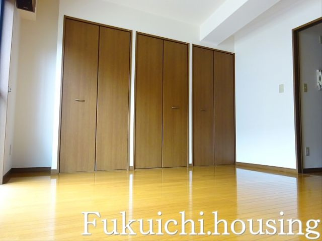 アルパイン松原の寝室