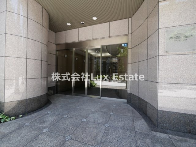 ブランクレール谷町のエントランス