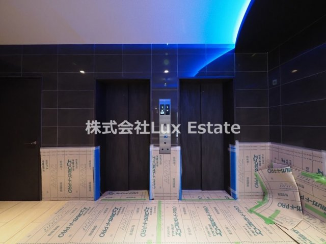 セレニテ谷町四丁目アリエのエントランス